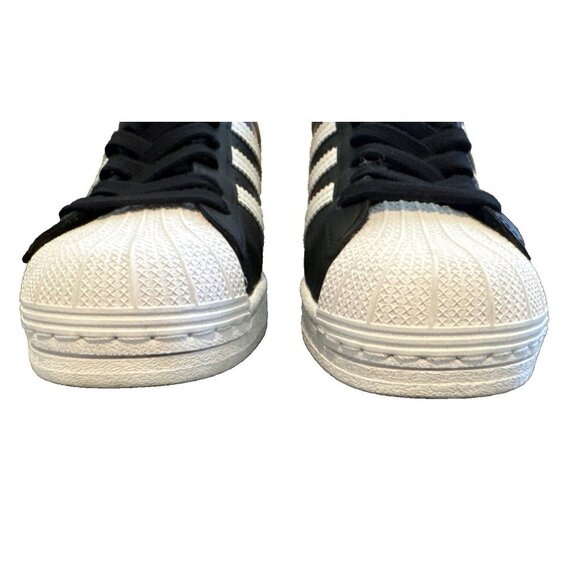 woman's Adidas Originals Superstar Black Size 8 Black & White, Like New - Picture 9 of 16